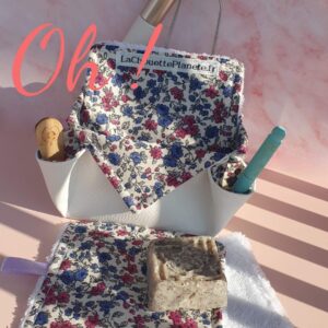 3 Gants démaquillants lavables avec 1 panier